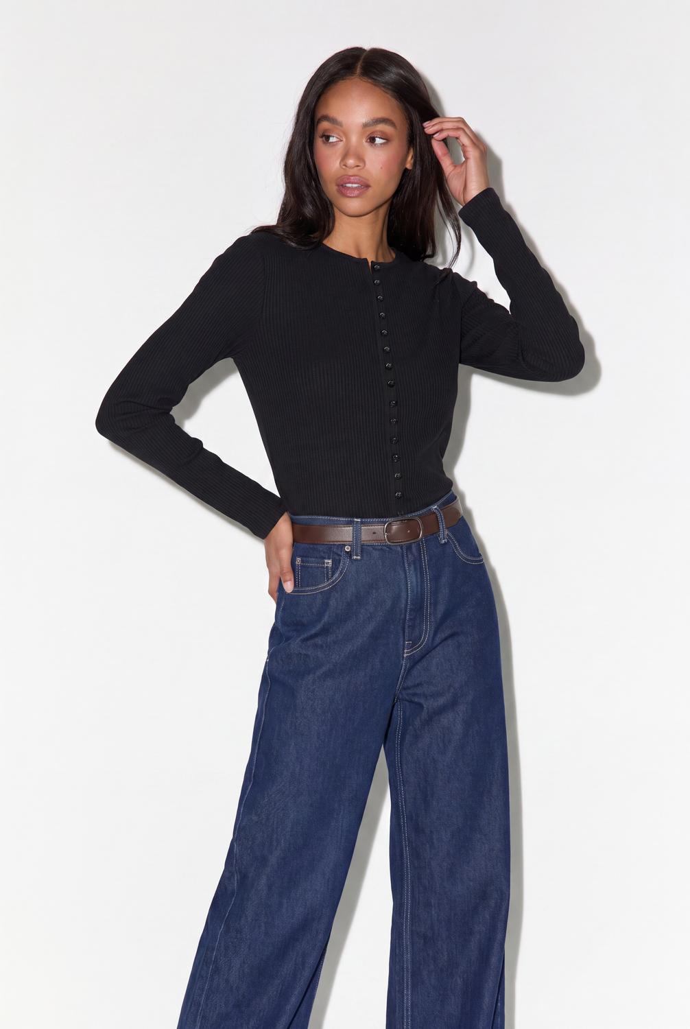 model_shot-front