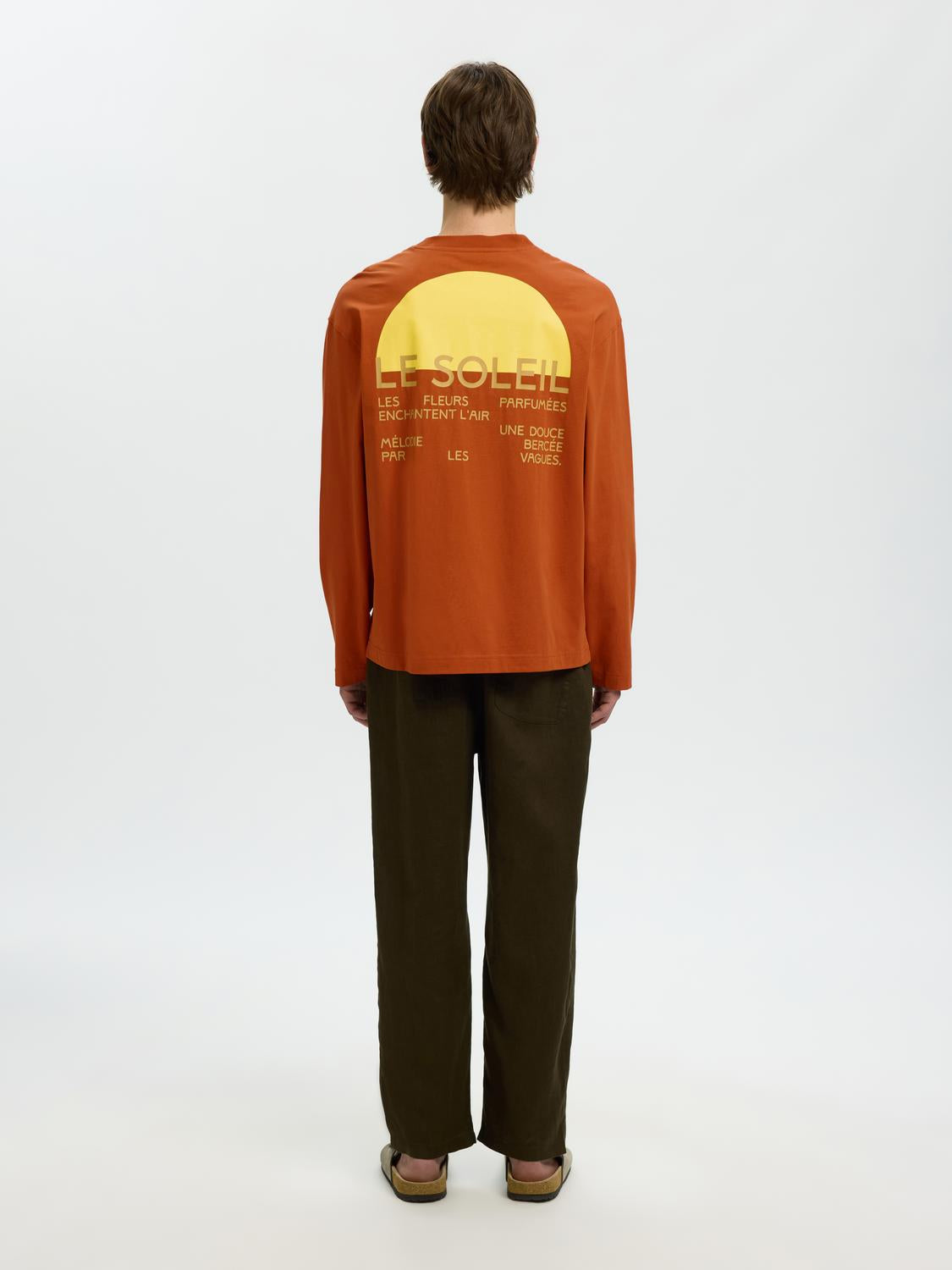 model_shot-back