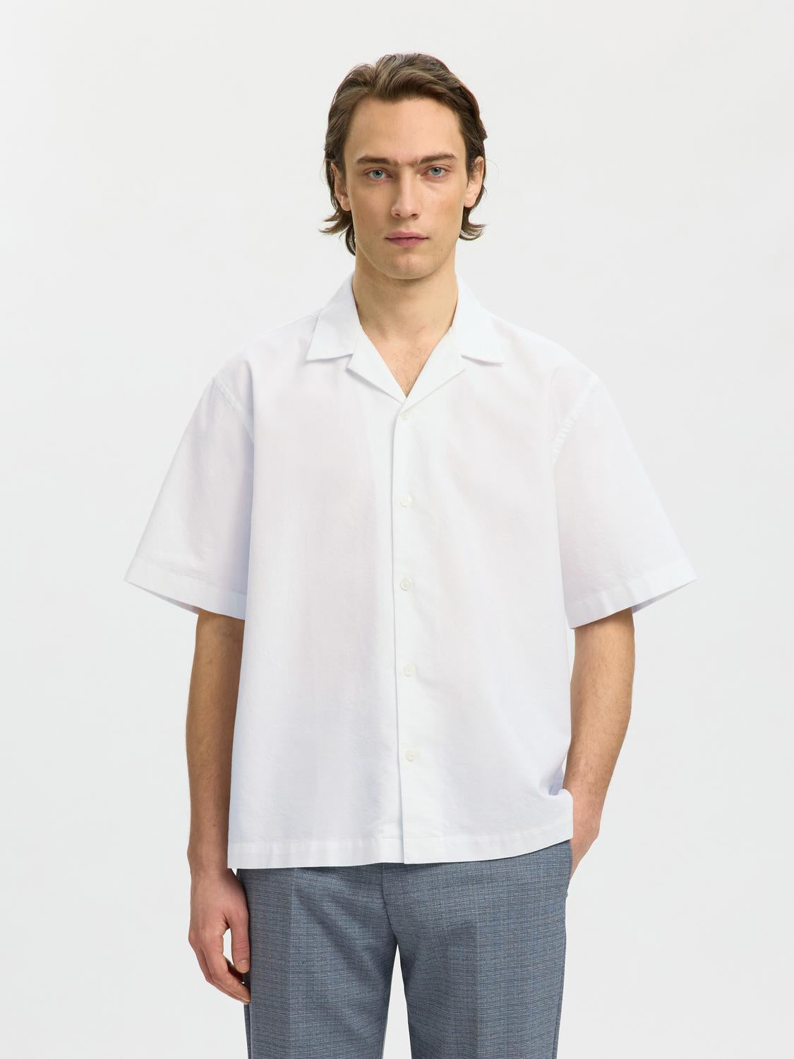 model_shot-front