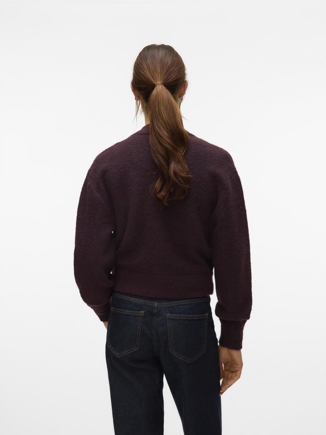 model_shot-back