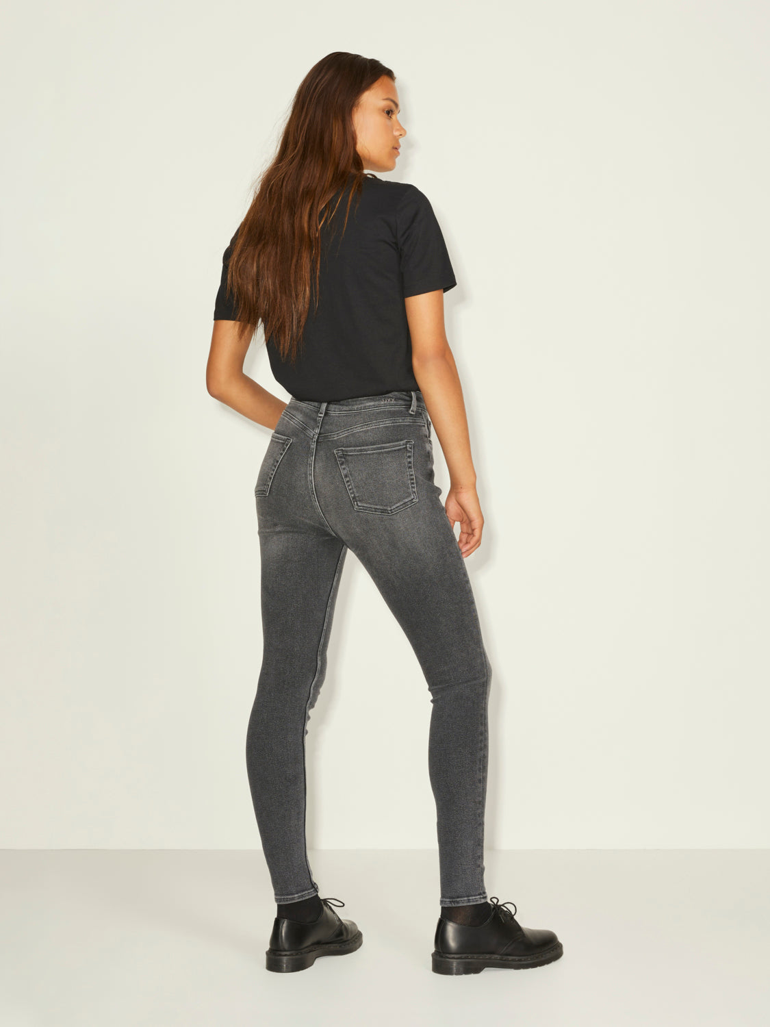 JXANNA T-Shirt - Black